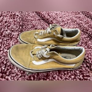 Yellow vans, women’s 7.5